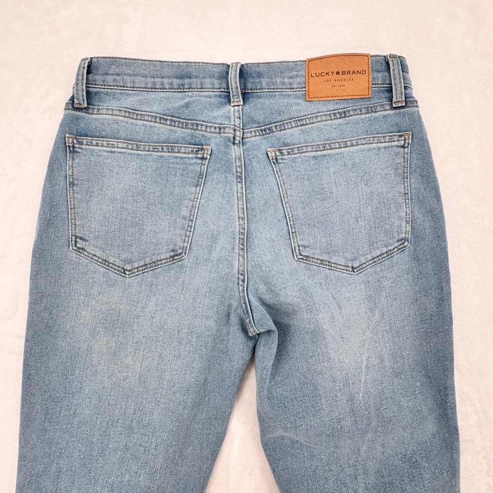 Lucky Brand Denim Ava Mid Rise Boot Jeans Womans Size 10/30R Light Wash Flare - Picture 2 of 4